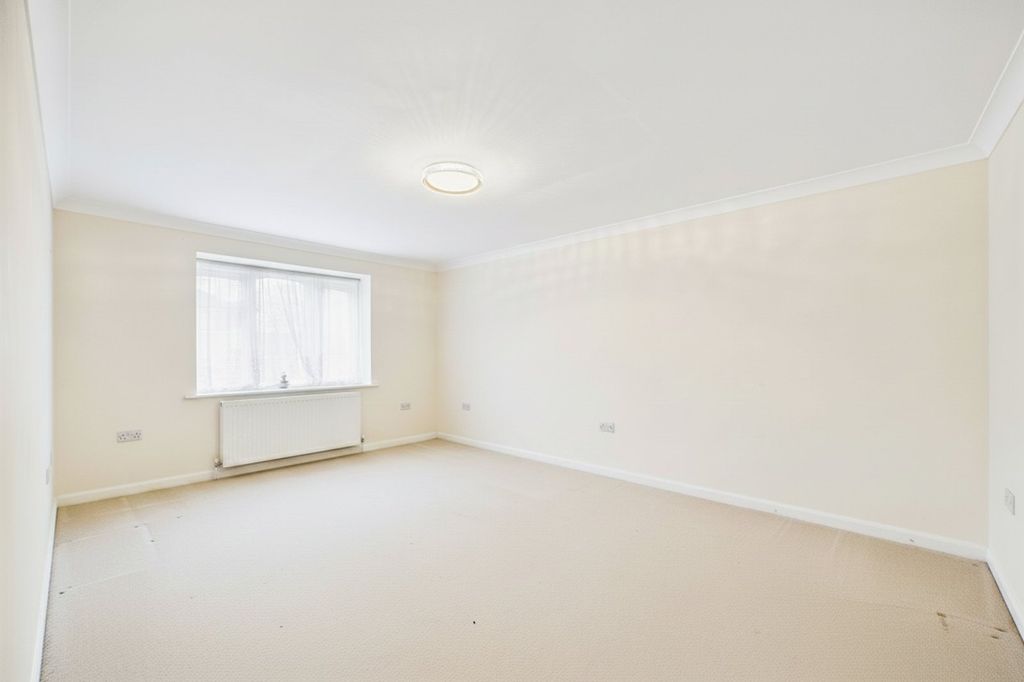 Property photo 3 of 5 Picture No. 02