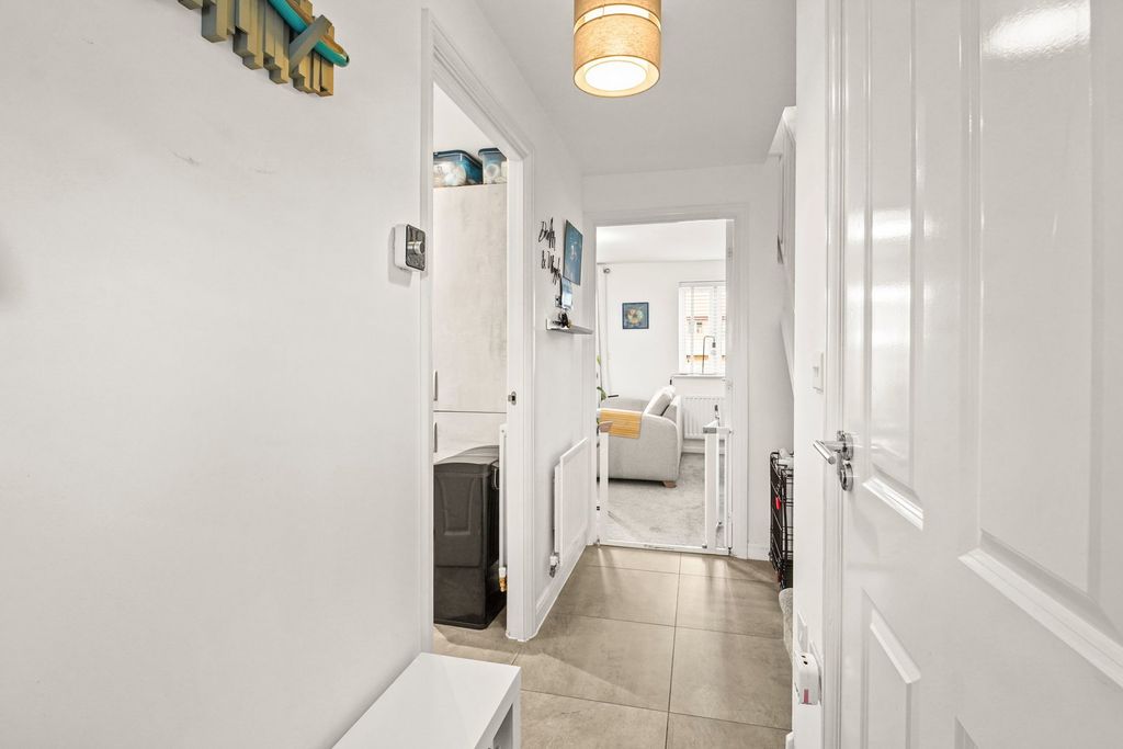Property photo 3 of 26