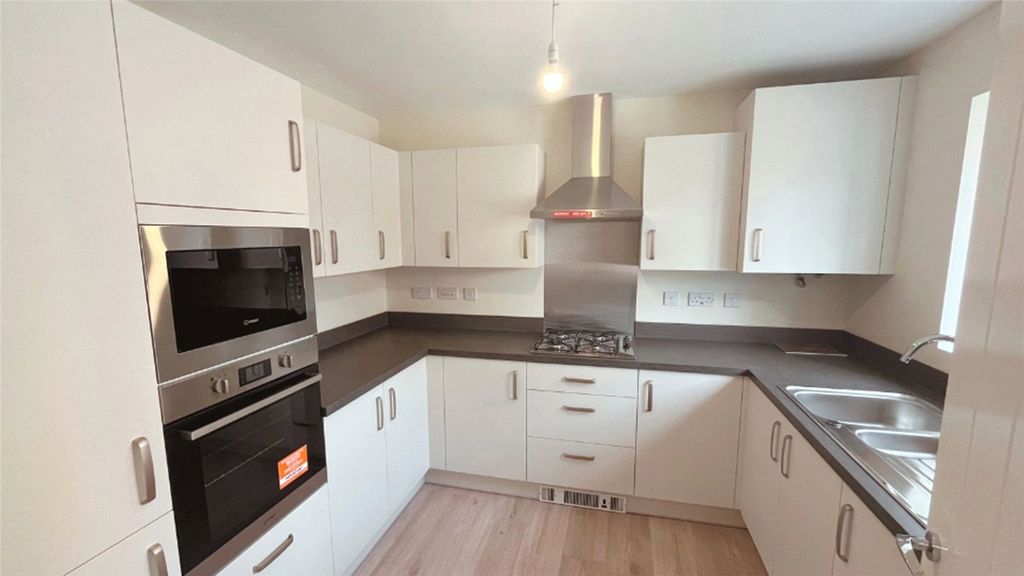 Property photo 2 of 3 Picture No. 03