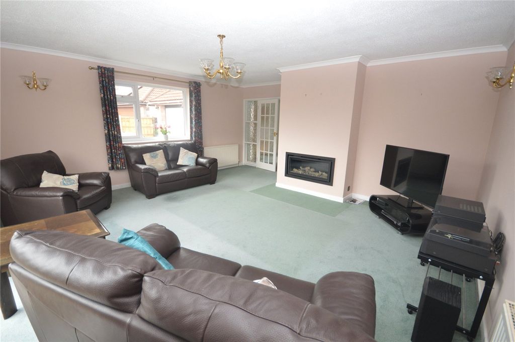 Property photo 2 of 18 Living Room