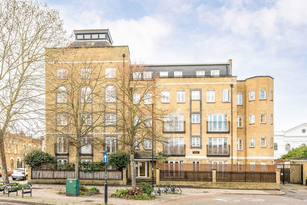 Property photo 1 of 7