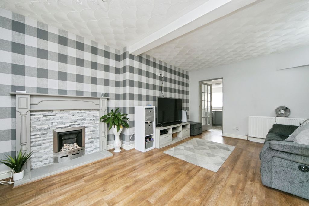 Property photo 2 of 14 Pbox-Img.Jpg