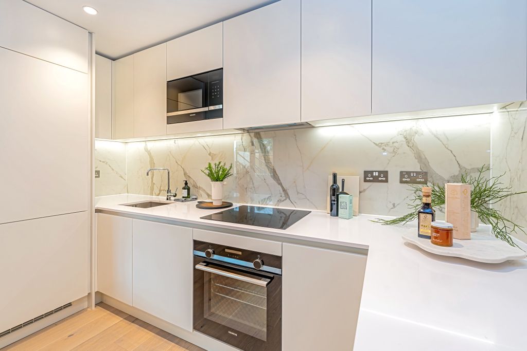 Property photo 2 of 8 Chelsea Riverview Marketing Suite Sw6_4.Jpg
