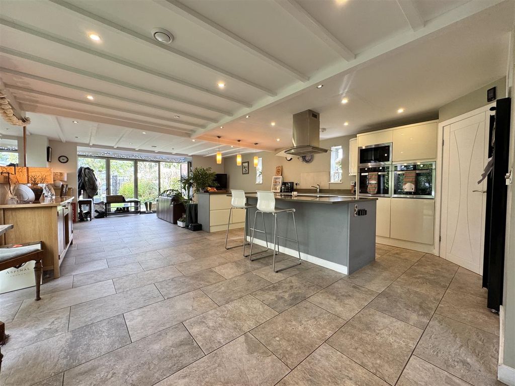 Property photo 2 of 33 Img_9545.Jpeg