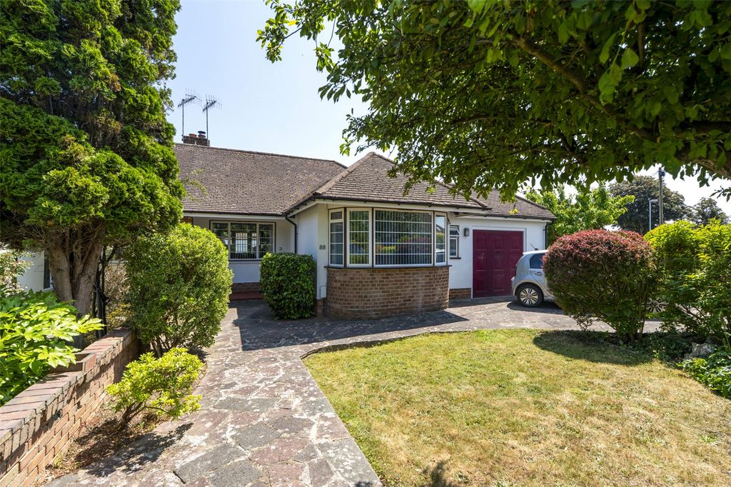 Property photo 1 of 29 Picture No. 12