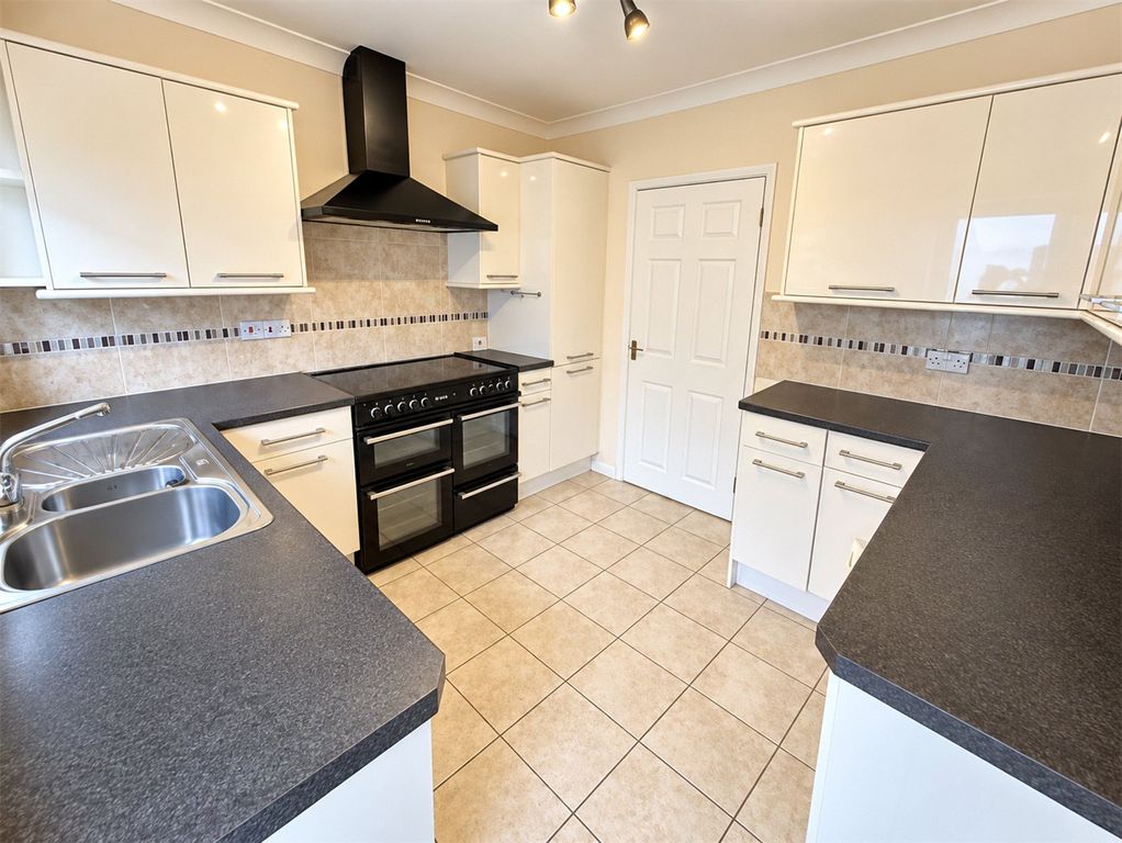 Property photo 3 of 10 Picture No. 07