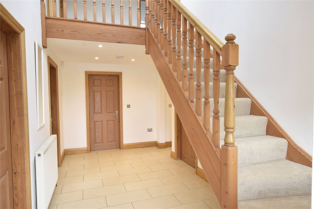 Property photo 3 of 15 Entrance