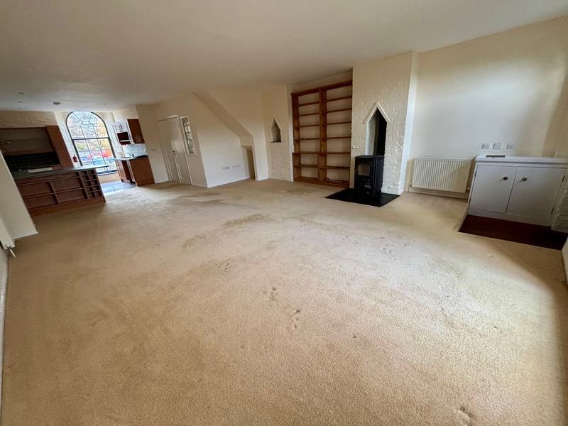 Property photo 3 of 17 Photo 1