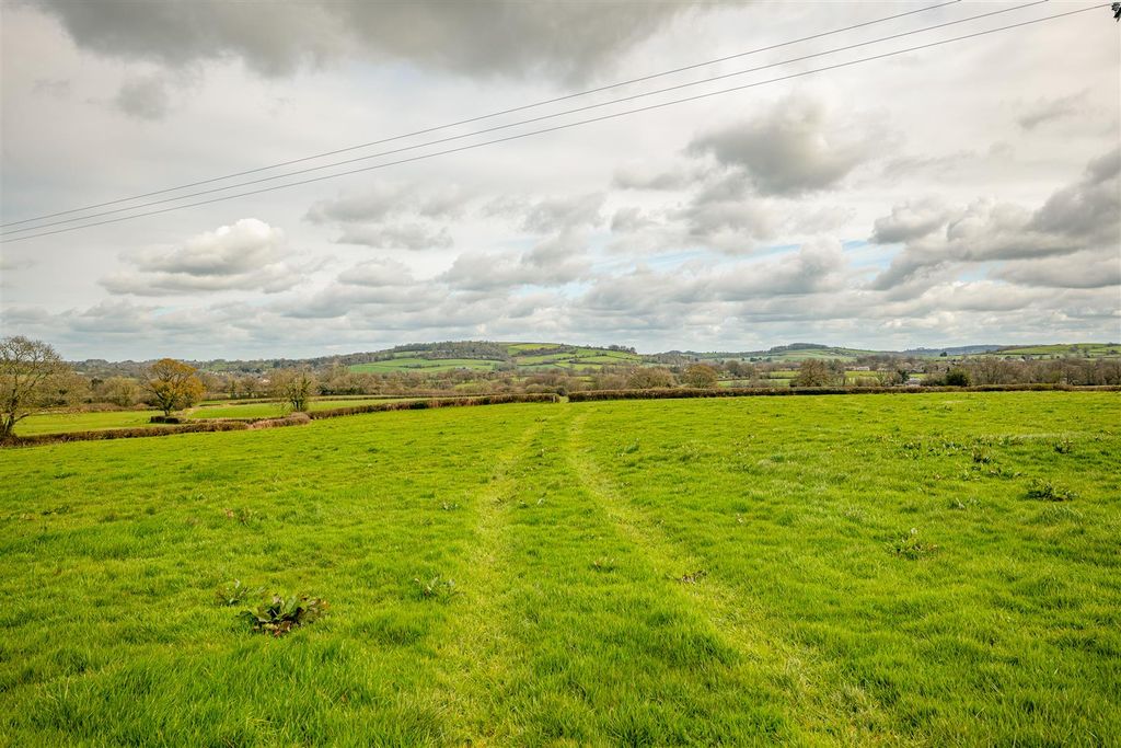 Property photo 3 of 8 Higher Greenham Farm-9.Jpg