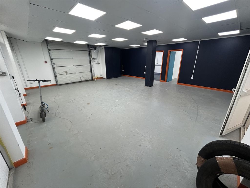 Property photo 3 of 10 Img_2301.Jpeg