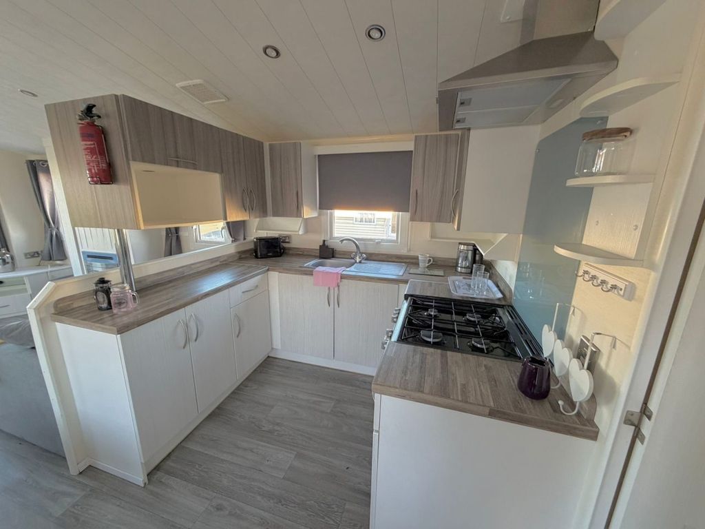 Property photo 2 of 7 Willerby Ninfield 2012 Vs778770 132235657.Jpeg