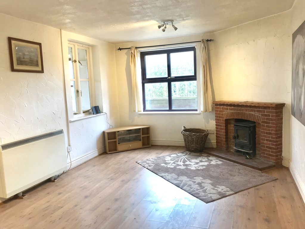 Property photo 3 of 7