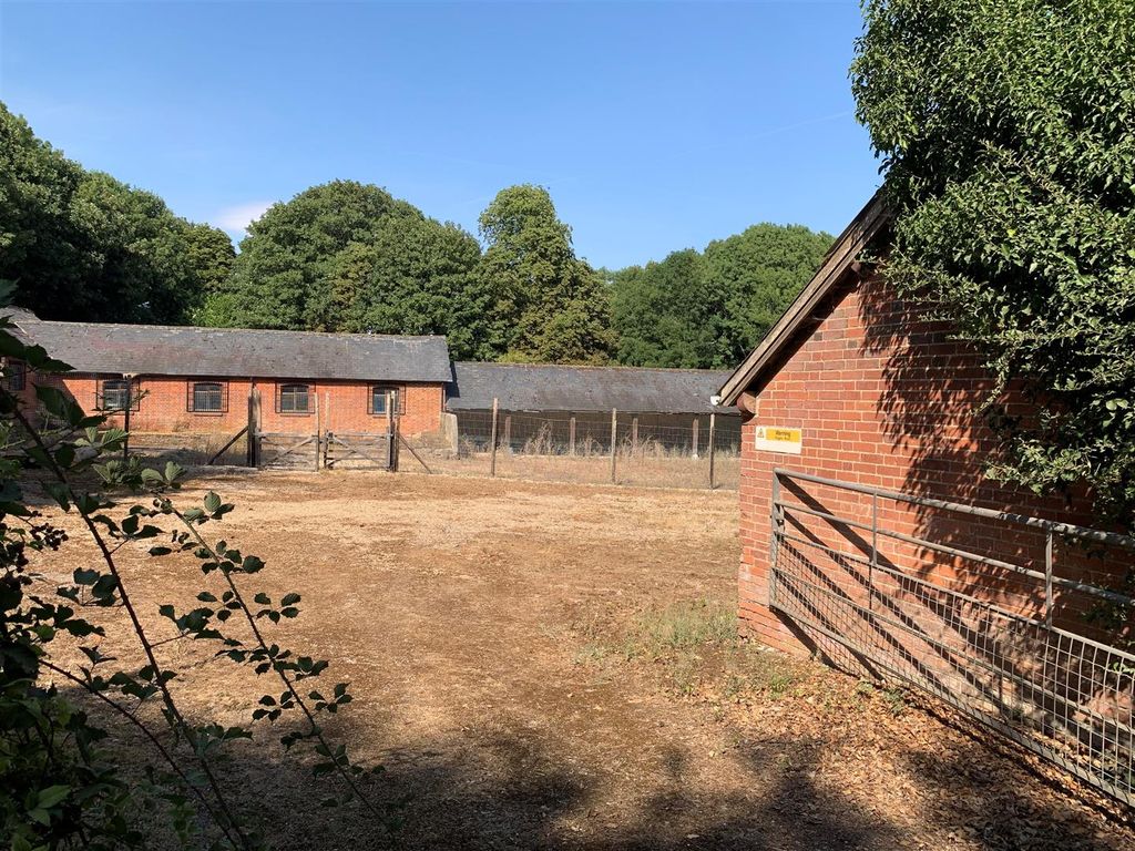 Property photo 3 of 8 Kennels V (1).Jpg