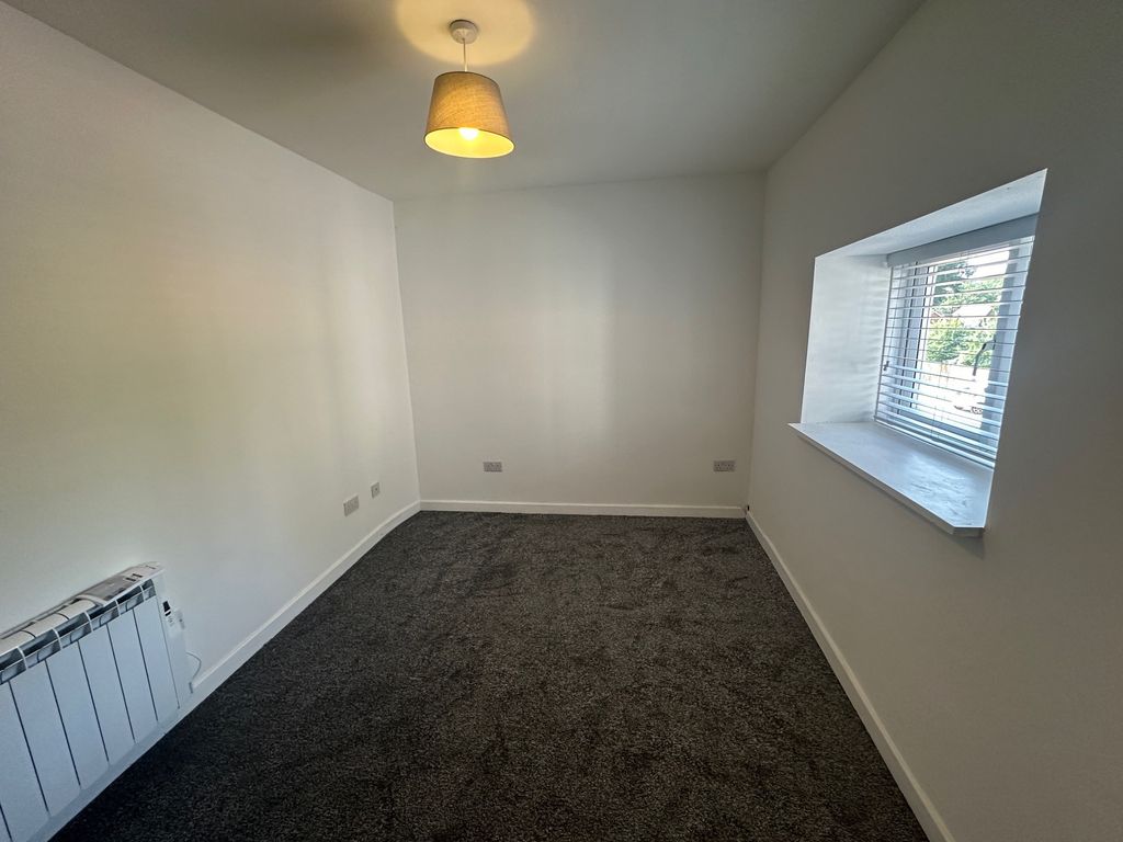 Property photo 2 of 3