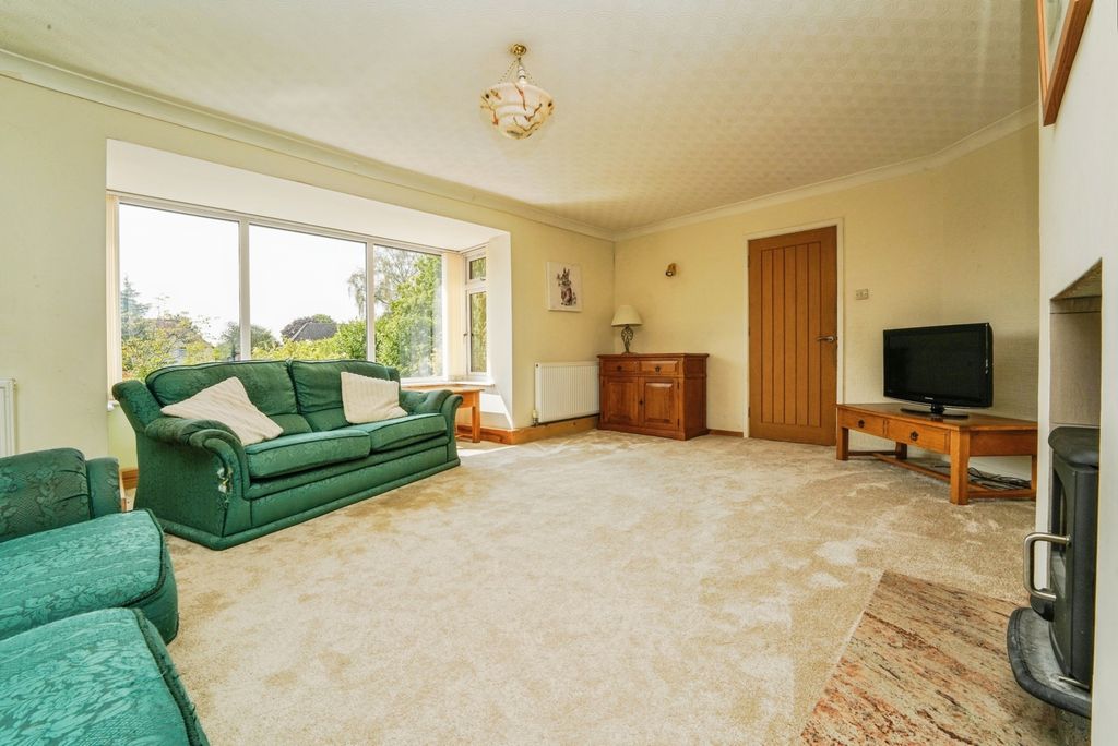 Property photo 3 of 19 Photo