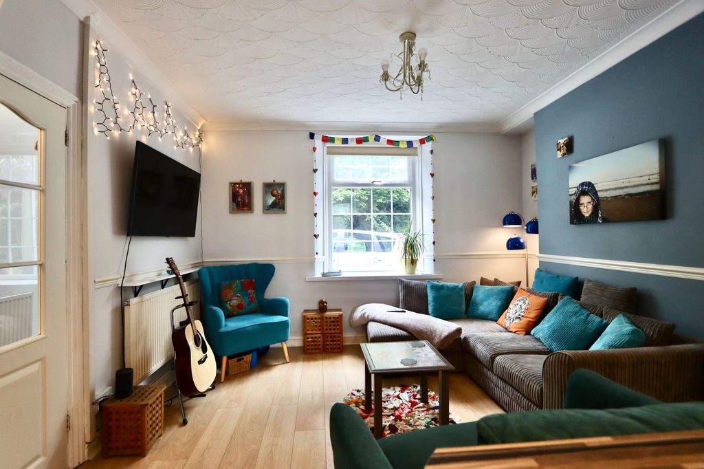 Property photo 2 of 59