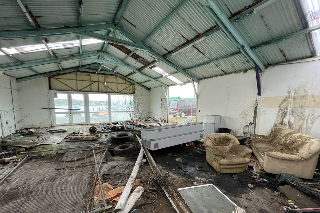 Property photo 2 of 24 Bembridge Boatyard, Embankment Road, Bembridge, Isle Of Wight Po35 5Nr