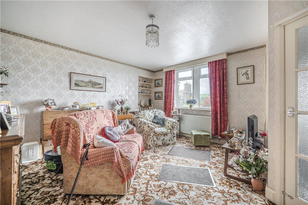 Property photo 3 of 16 Sitting Room