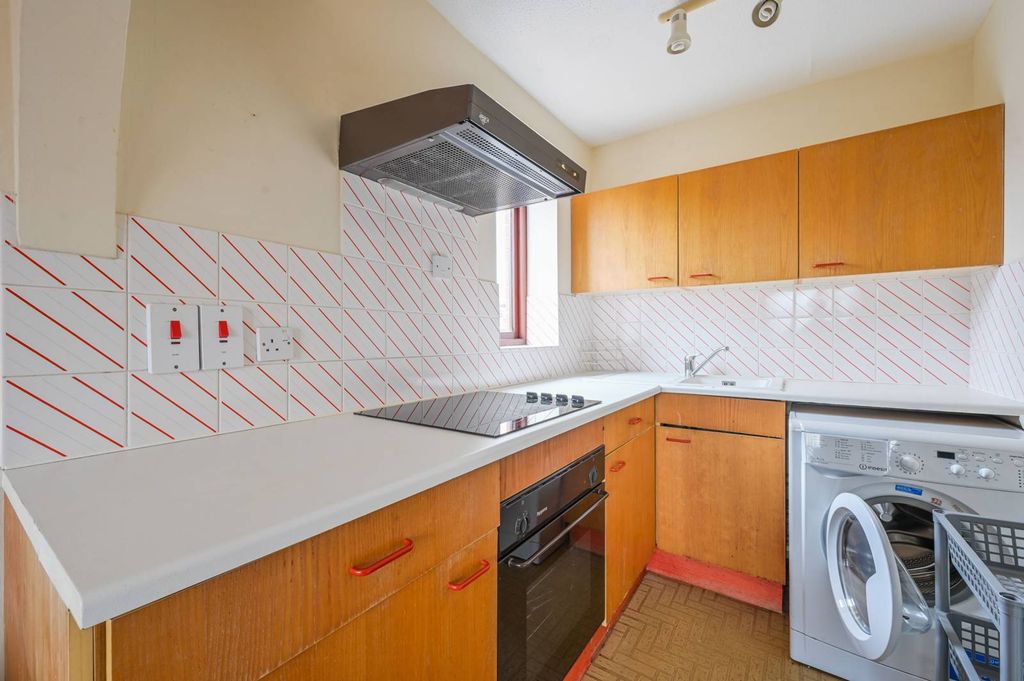 Property photo 1 of 4