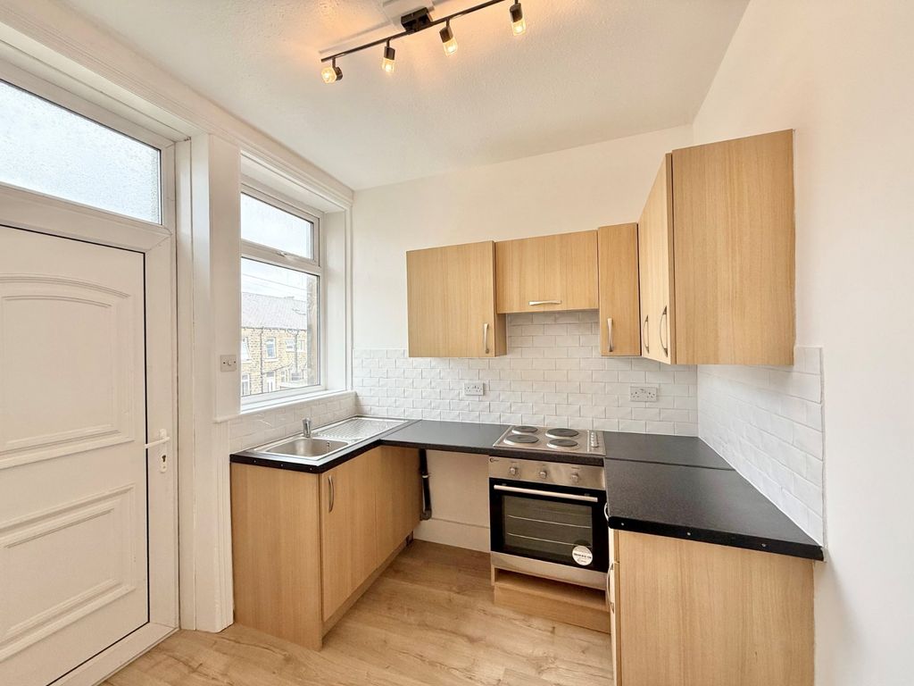 Property photo 3 of 10 Picture No. 06