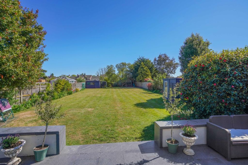 Property photo 2 of 33 Tdf02238