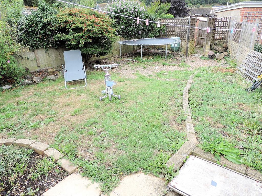 Property photo 2 of 9 Garden.Jpg