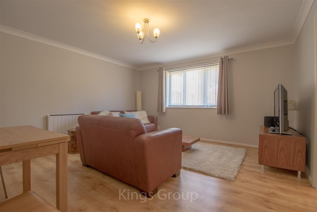 Property photo 3 of 8 Xtjqg0Rnkk6Wh8Nfcibqvw.Jpg