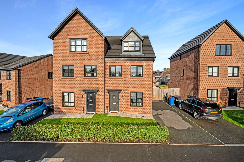 Property photo 1 of 35