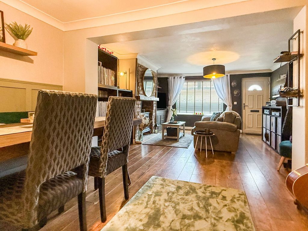 Property photo 3 of 24