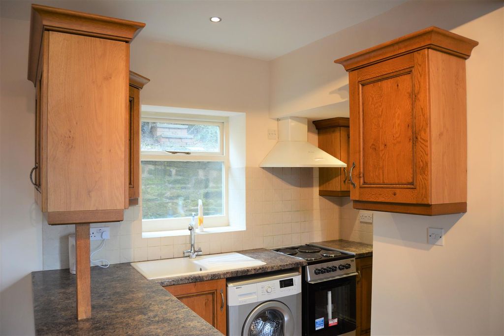Property photo 3 of 18 Kitchen Area.