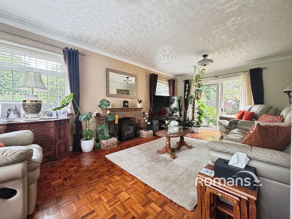 Property photo 2 of 25 Pbox-Img.Jpg