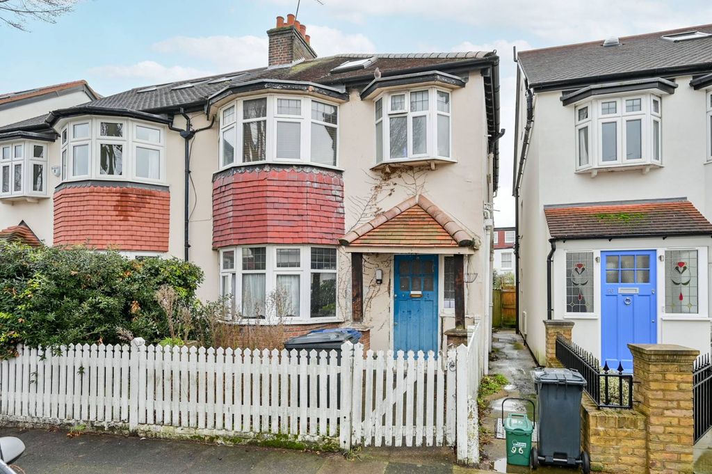 Property photo 1 of 8