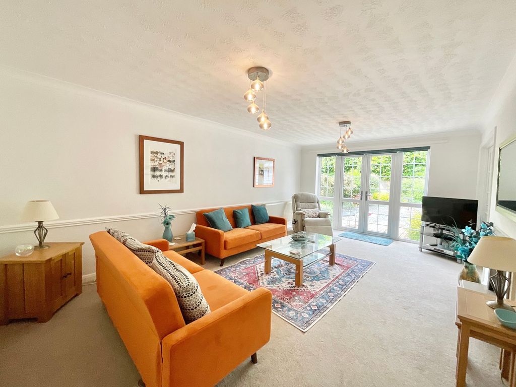 Property photo 1 of 25