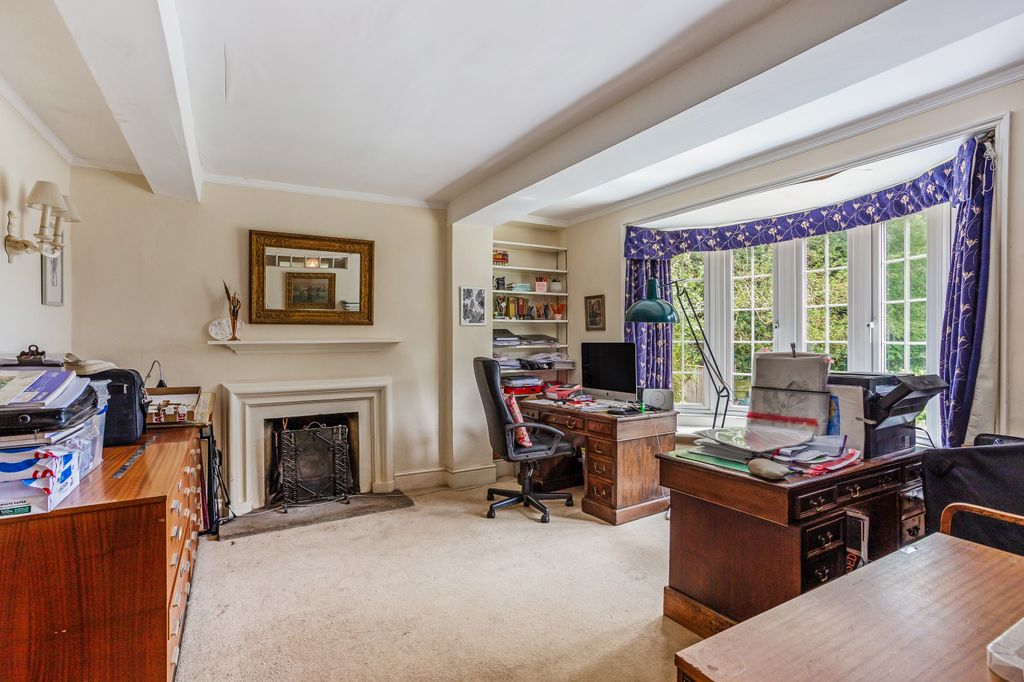 Property photo 3 of 19