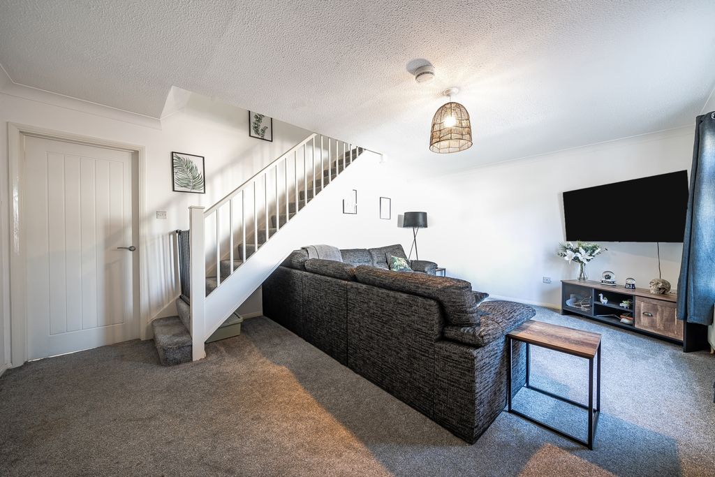 Property photo 3 of 13 Living Room