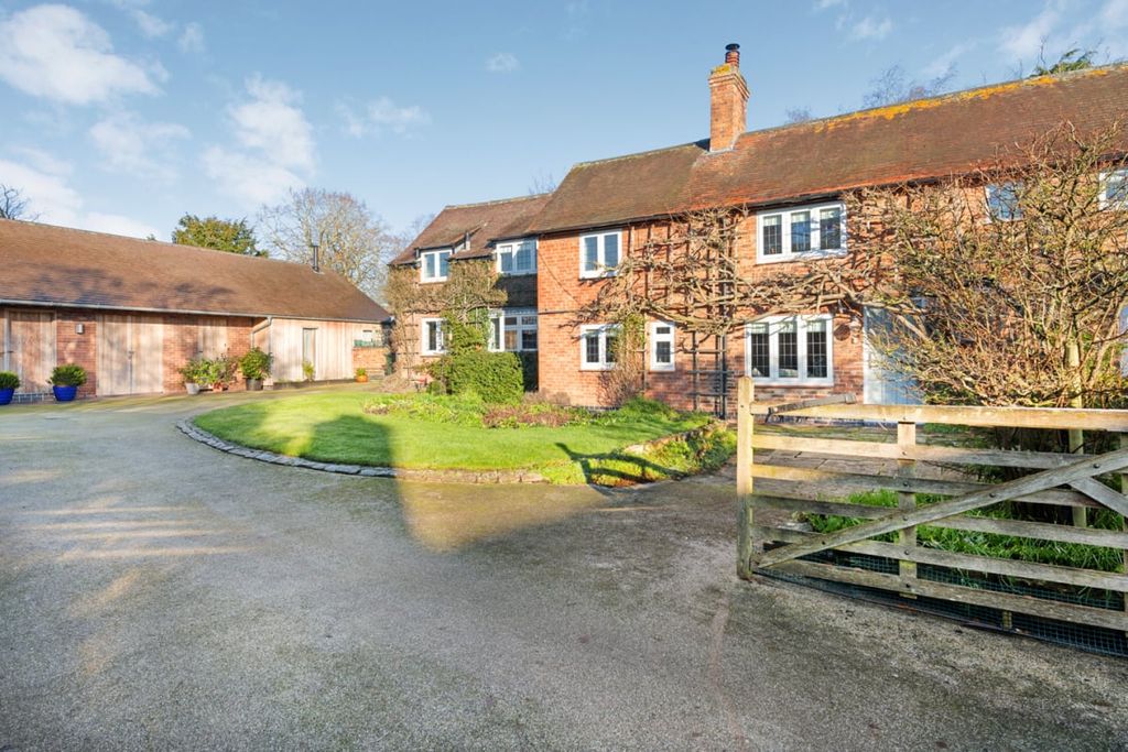 Property photo 2 of 46
