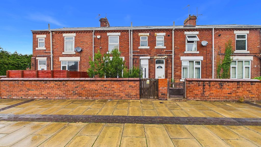 Property photo 1 of 13 Cam02351G0-Pr0120-Still007