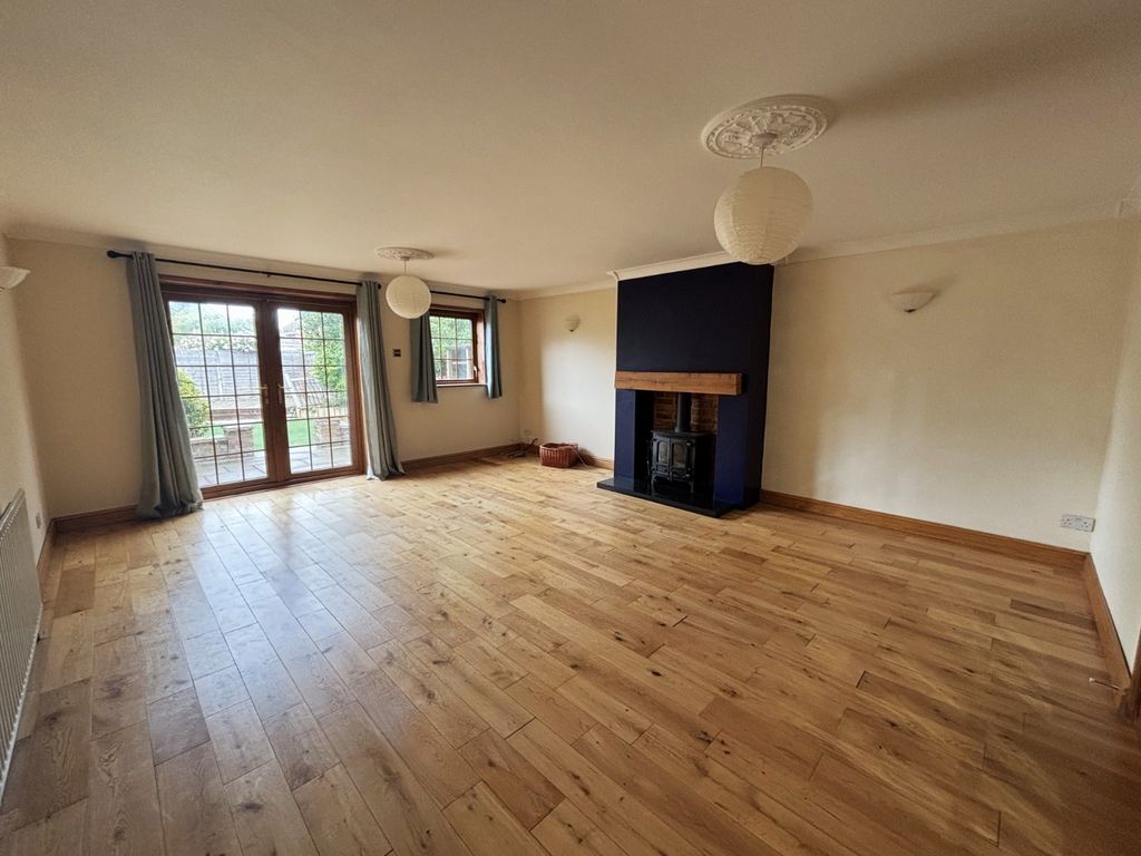 Property photo 3 of 12 Picture No. 10