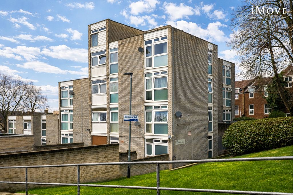 Property photo 2 of 18