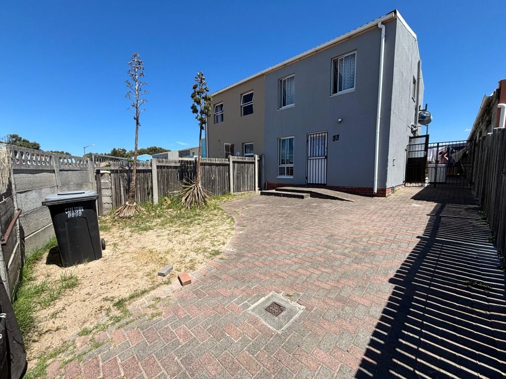 Property photo 1 of 21