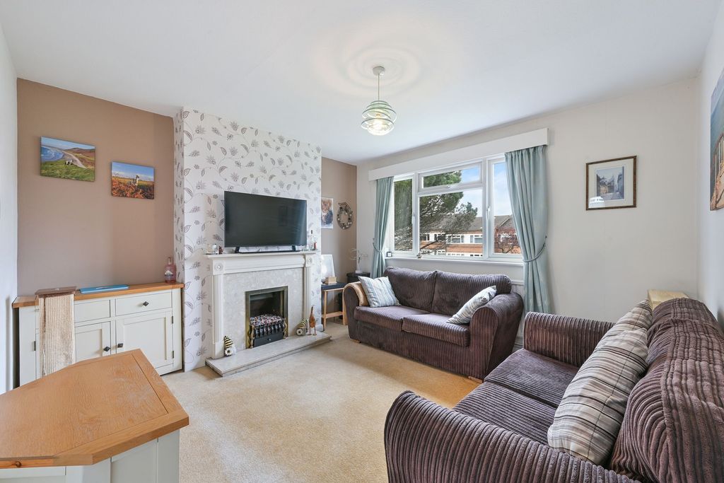 Property photo 2 of 8