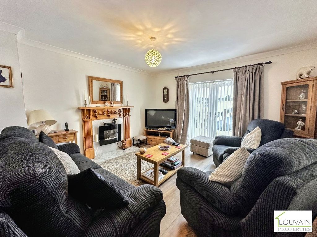 Property photo 3 of 28