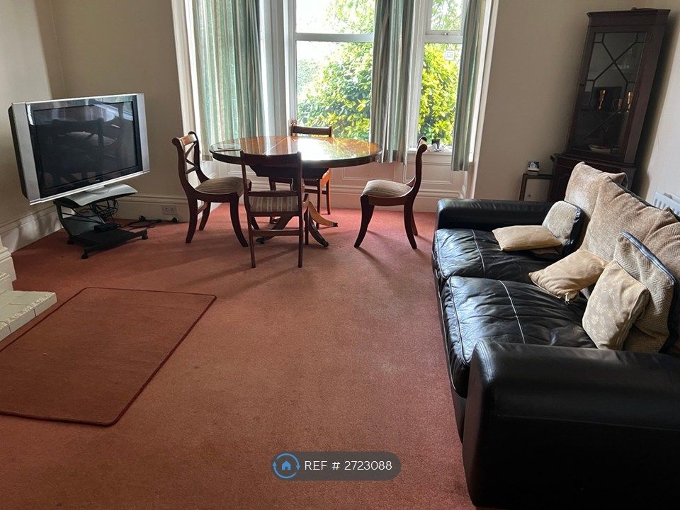 Property photo 1 of 6 Lounge