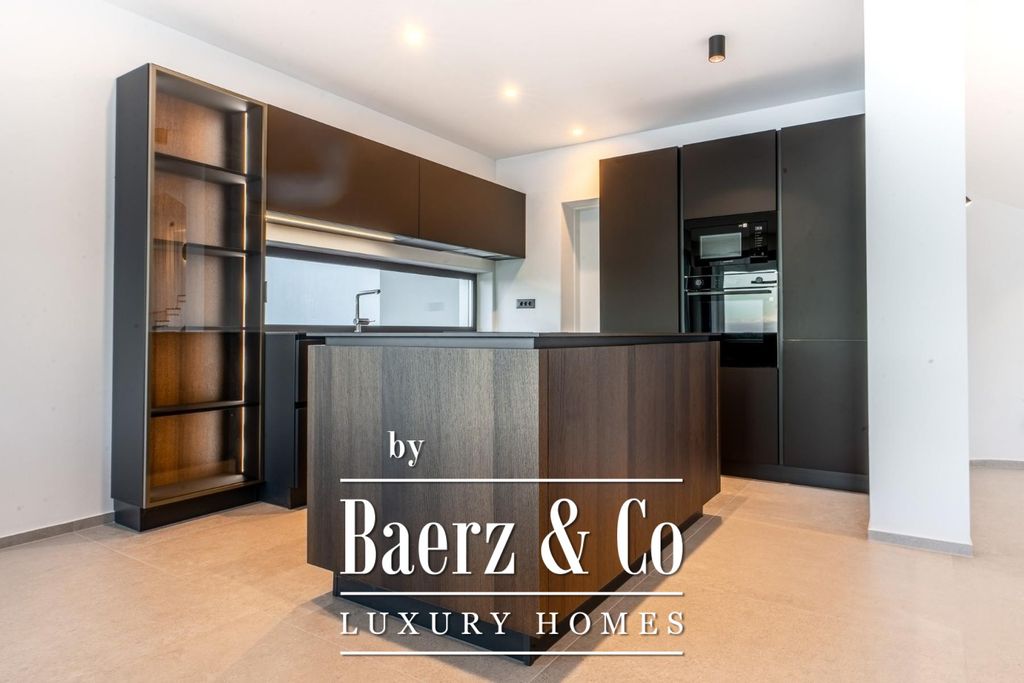 Property photo 3 of 23