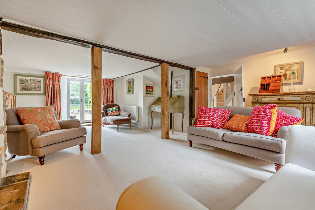 Property photo 3 of 24 Drawing Room