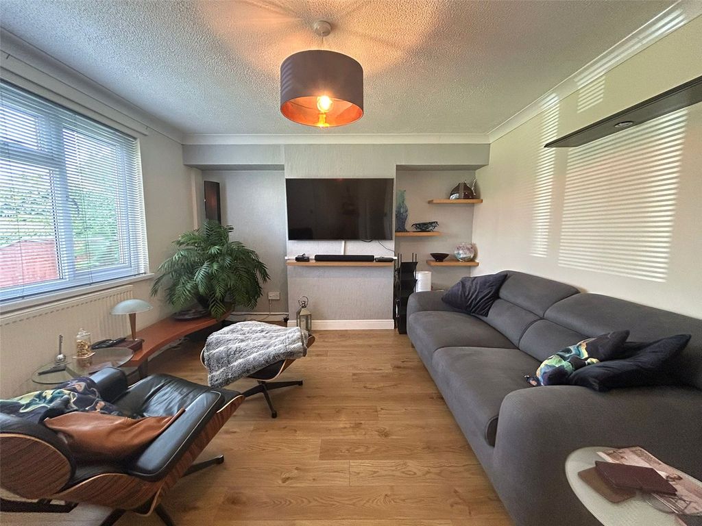 Property photo 2 of 11 Picture No. 08