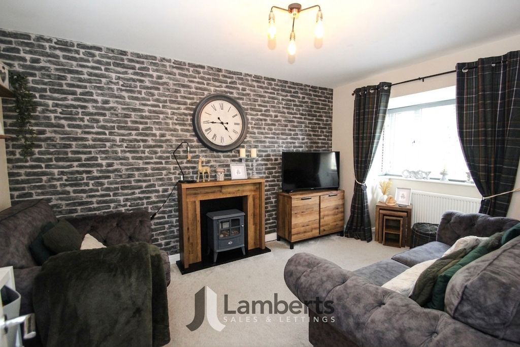 Property photo 2 of 28 Lounge