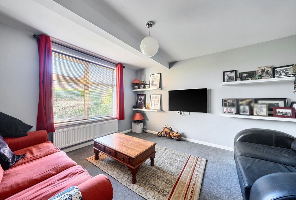Property photo 2 of 22 1431824-5-69c5111...