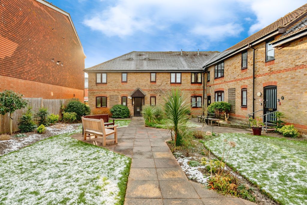 Additional image 19 of 1 bed property for saleHigh Street, Lingfield RH7
