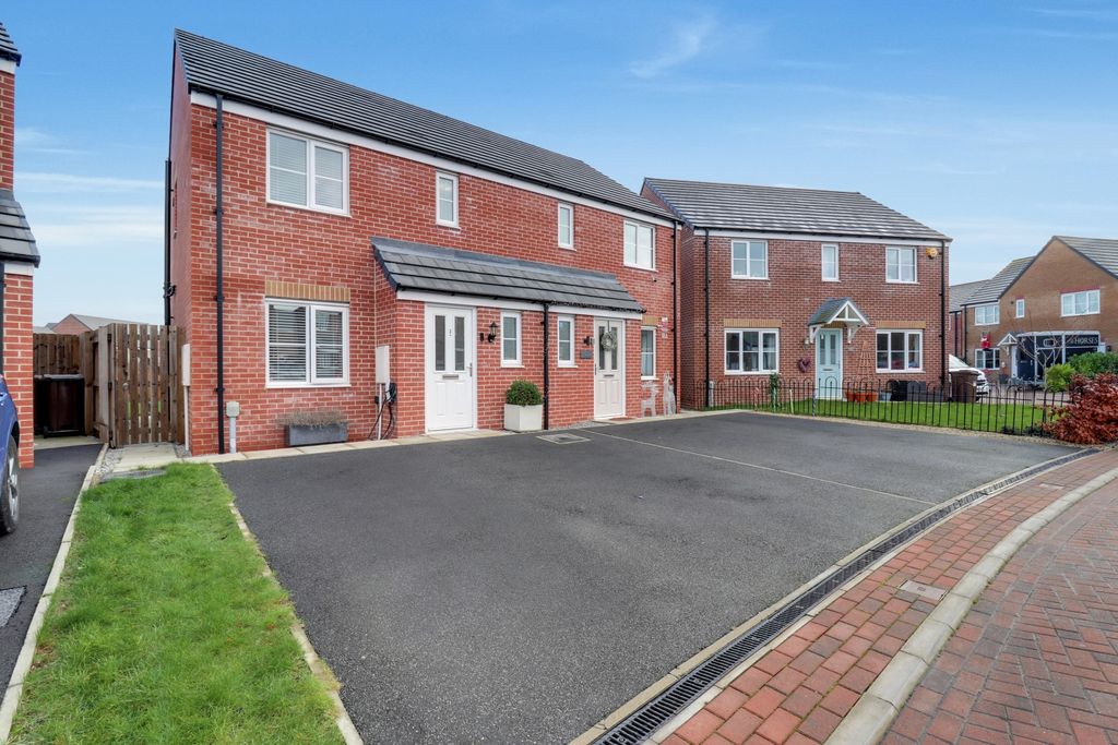 Property photo 1 of 19 1- Ryan Clarke Ewemove Pontefract